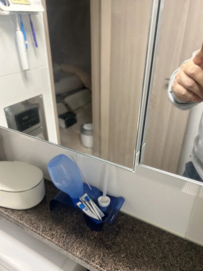 서울 화장실거울장교체 후 거울 상태 사진